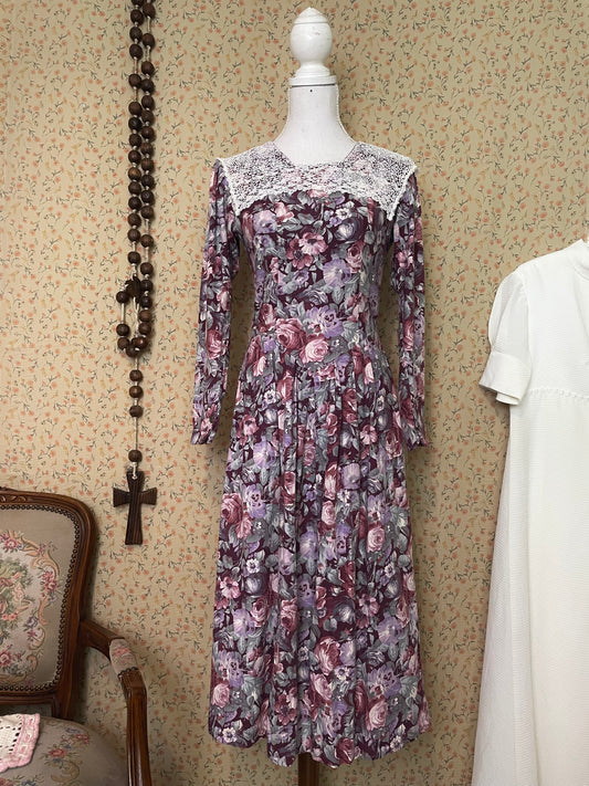 1980s Laura Ashley Lace Collar Dress
