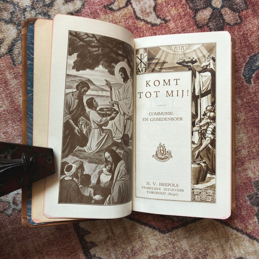''Komt tot mij'' Communie- en gebedenboek 1947