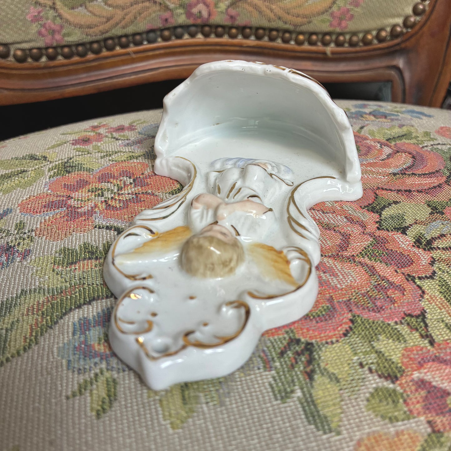 Porcelain Angel Water Font