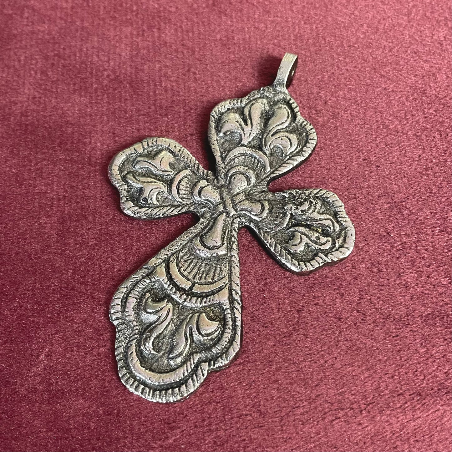 Messing Cross Pendant