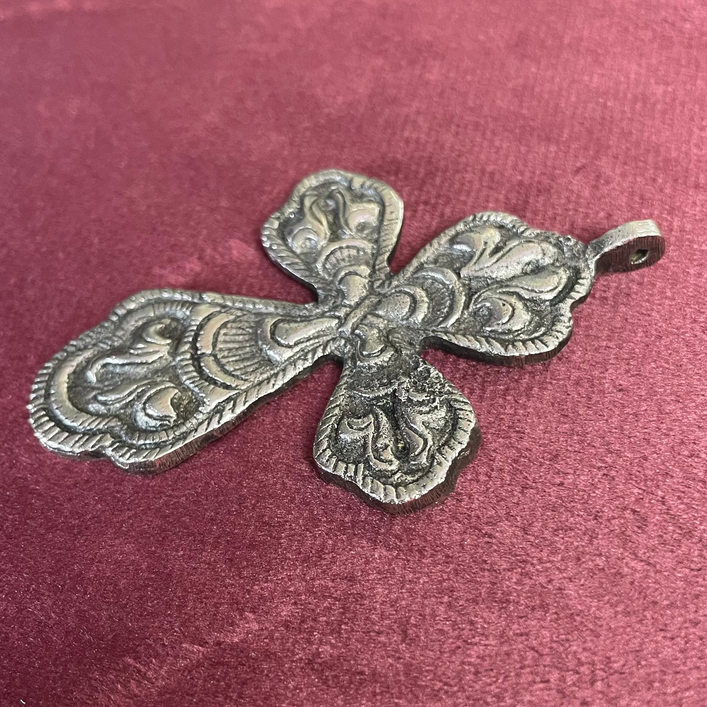 Messing Cross Pendant