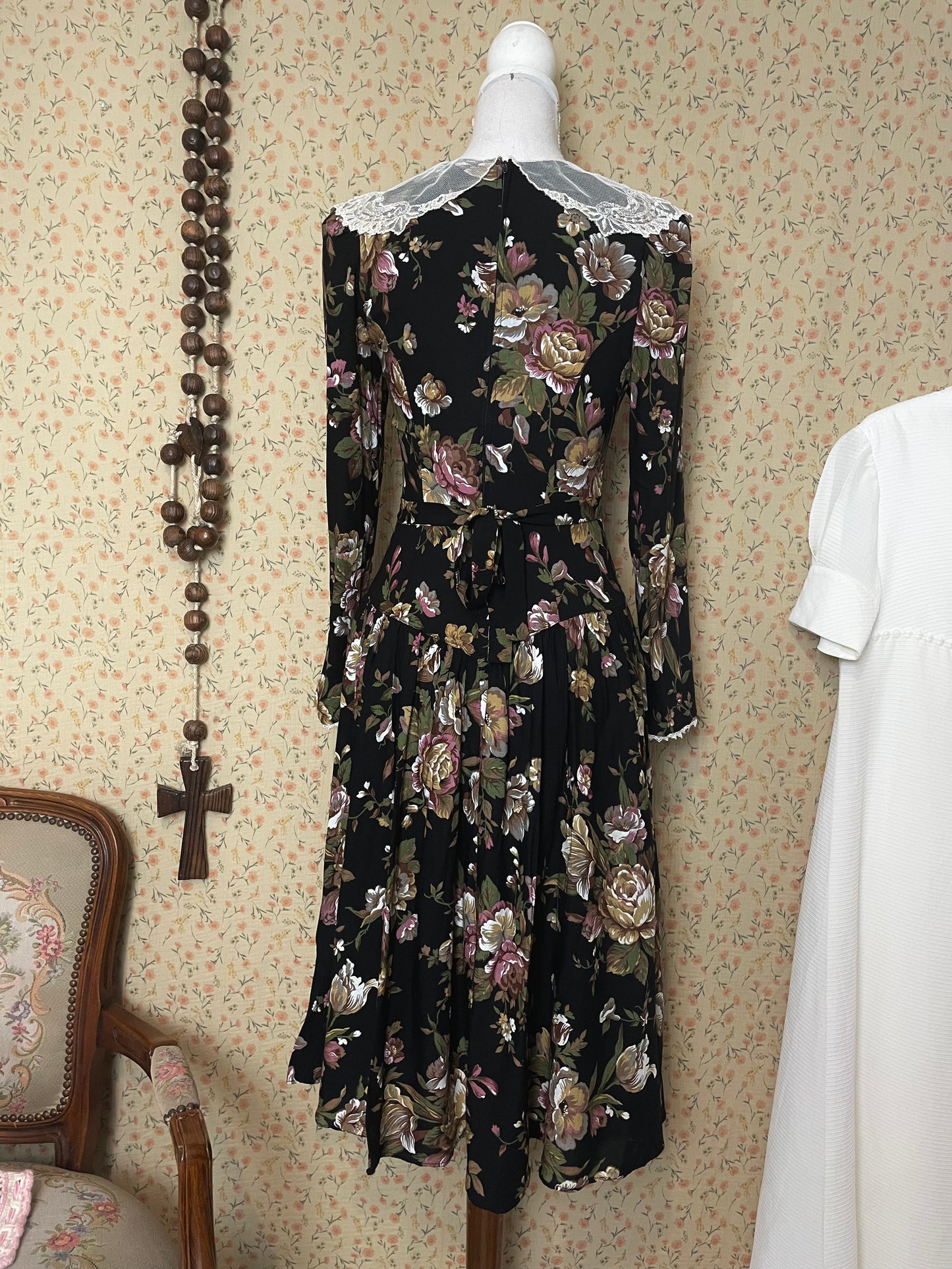 1970s Act I NY Lace Collar Dress