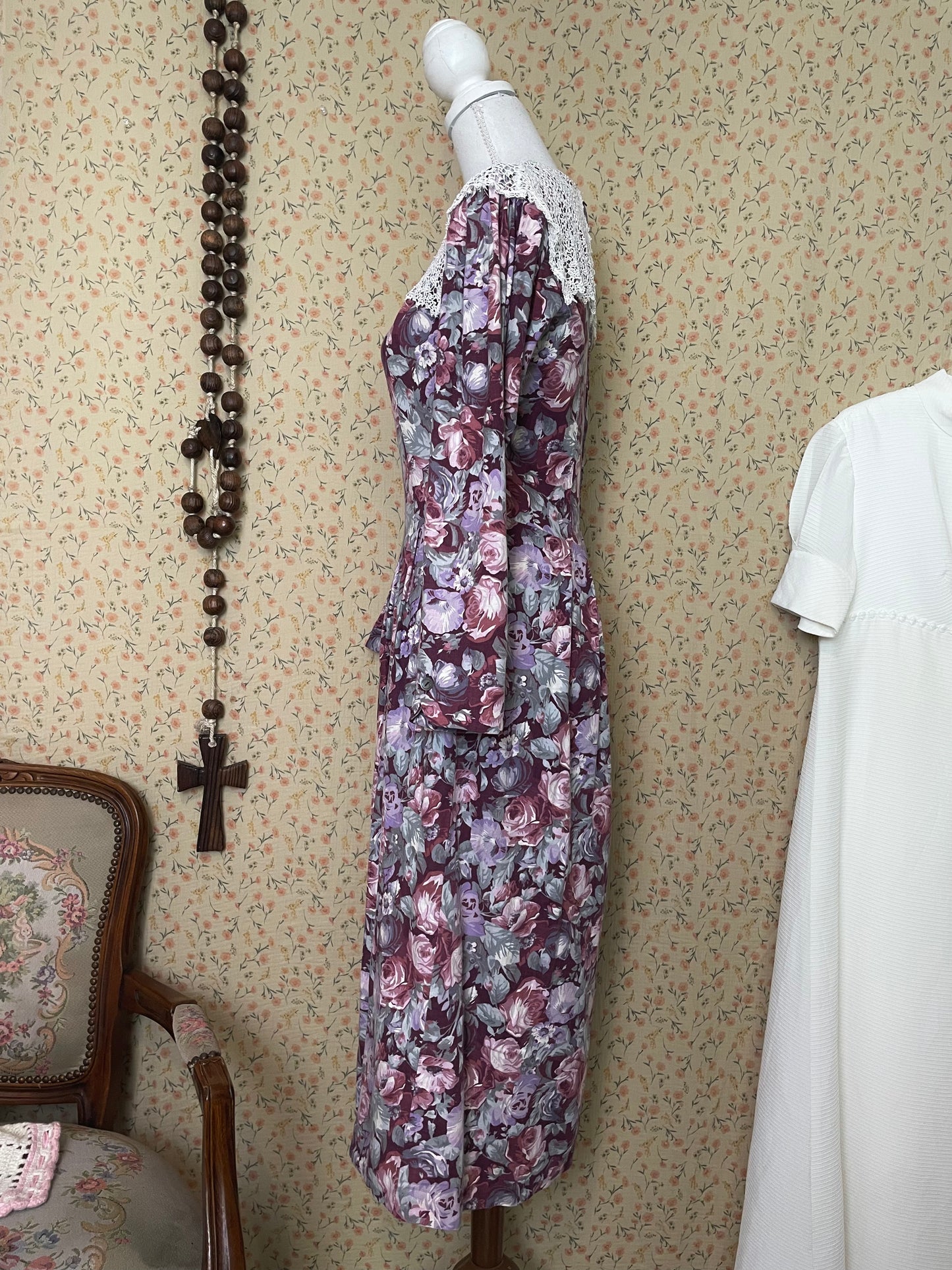 1980s Laura Ashley Lace Collar Dress