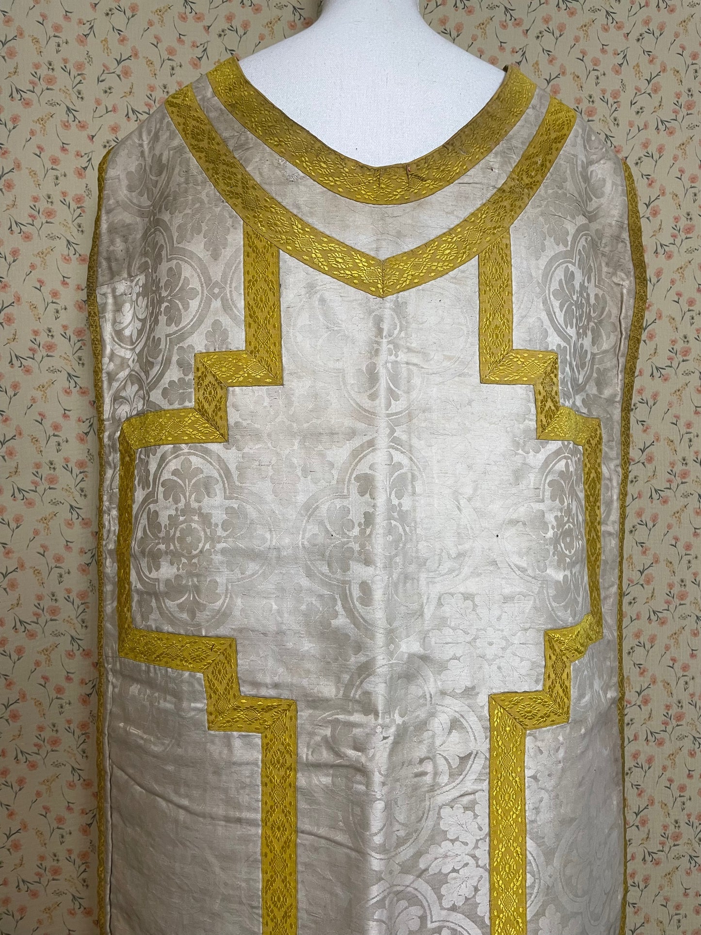 1850s Roman Chasubale