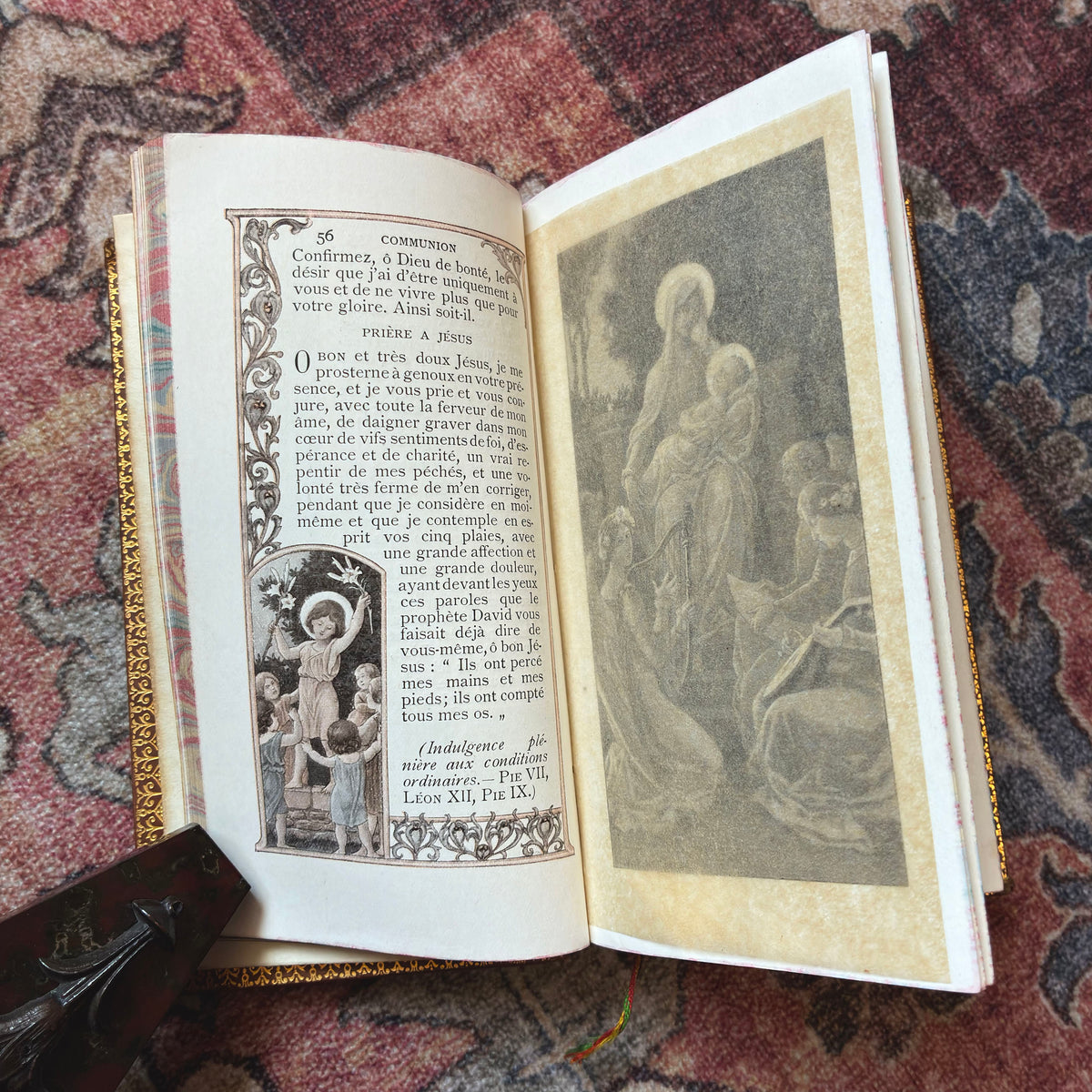 Missel De L'Enfant Jesus 1923 with Marble Edge