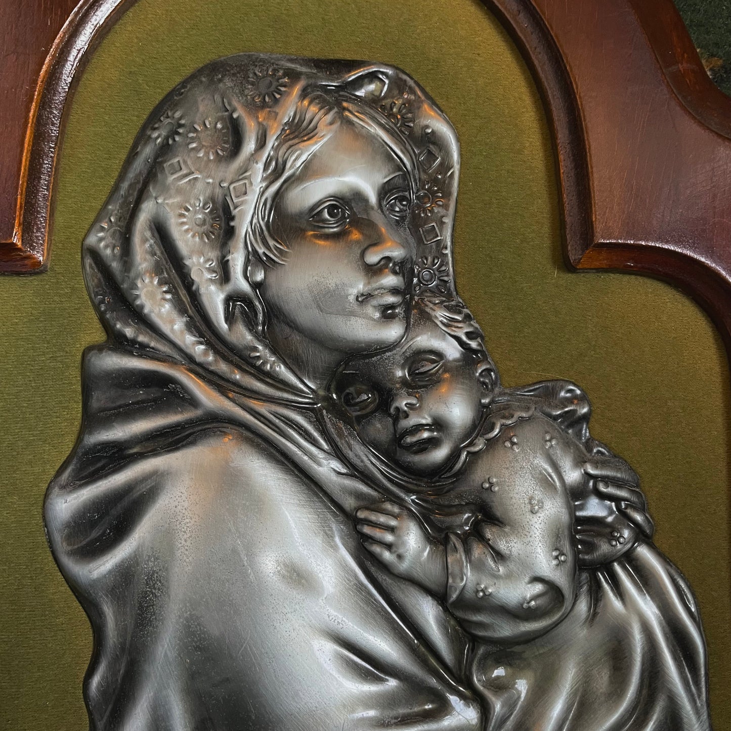 Wall Plaque Madonna and Child