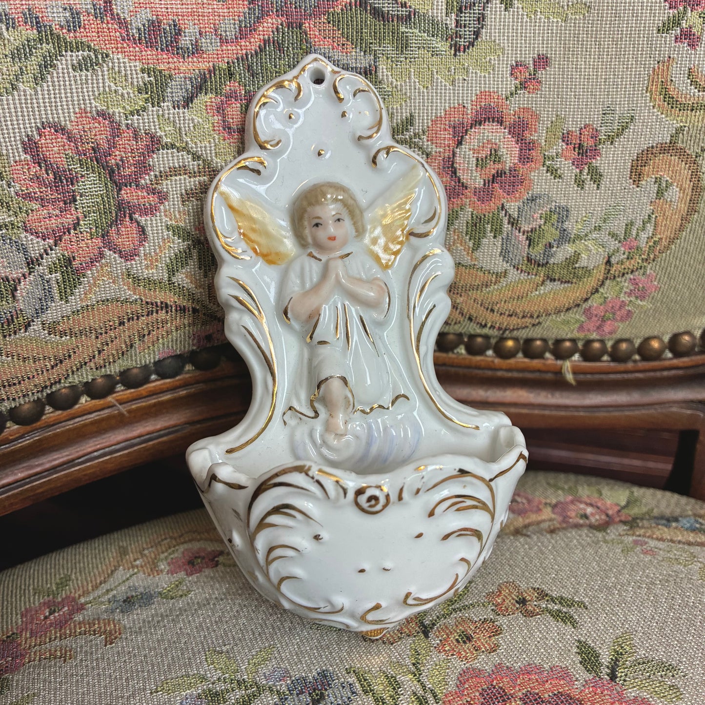 Porcelain Angel Water Font