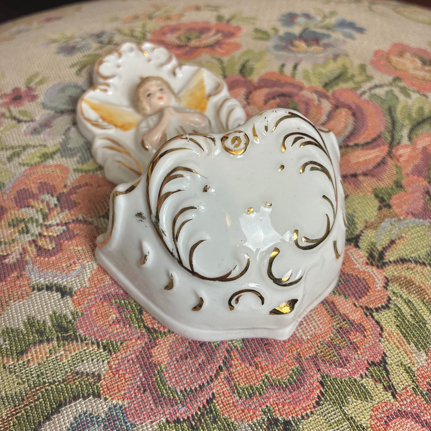 Porcelain Angel Water Font
