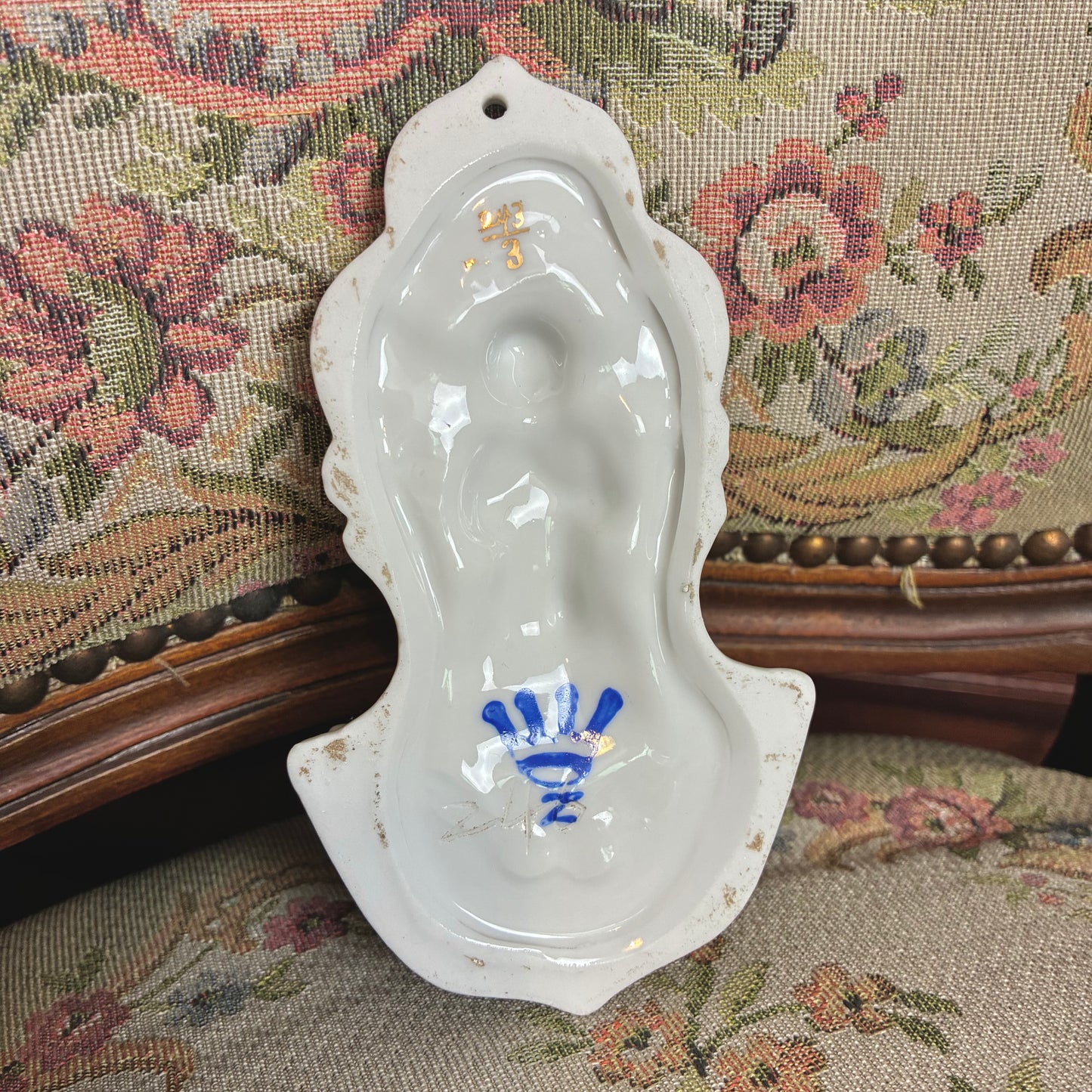 Porcelain Angel Water Font
