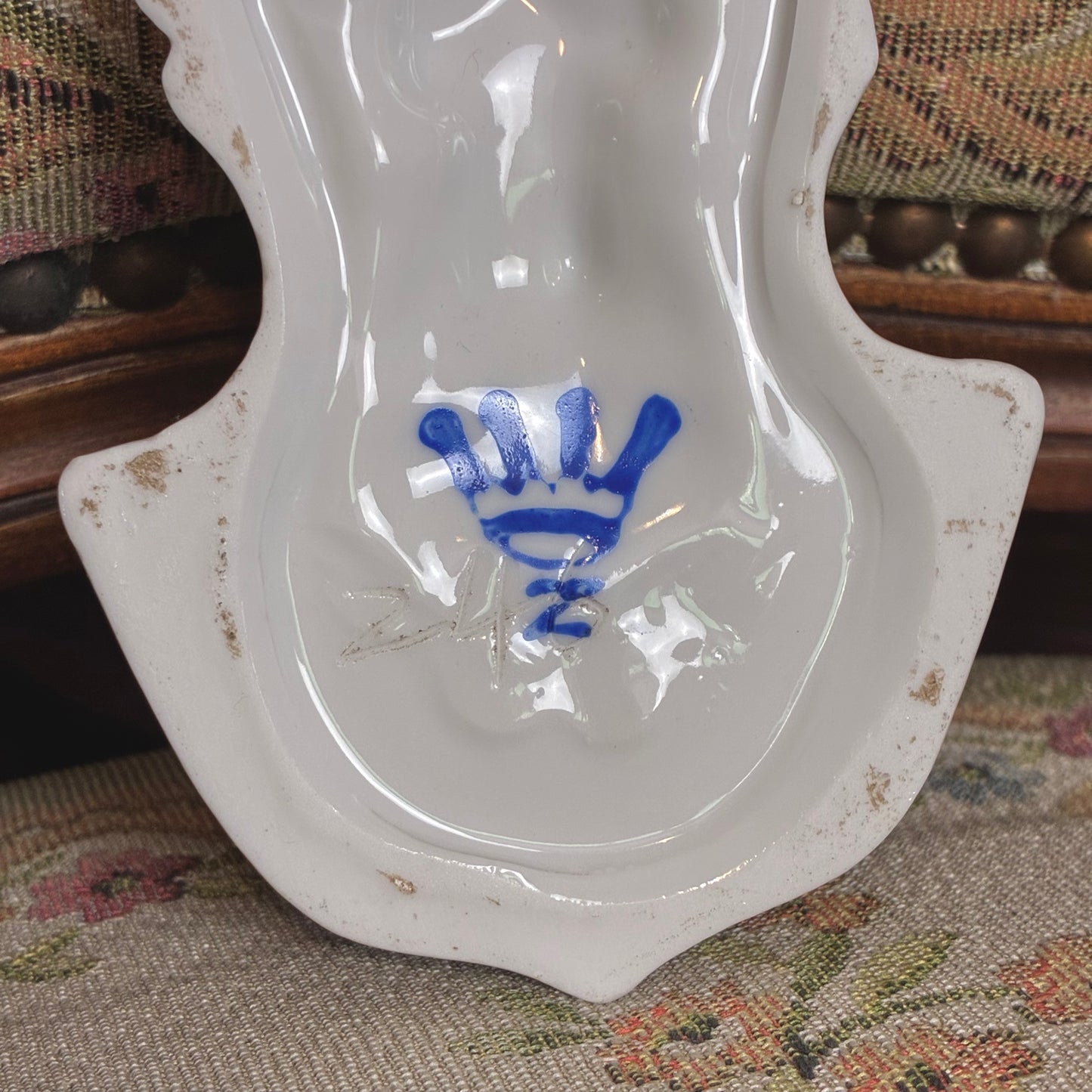 Porcelain Angel Water Font