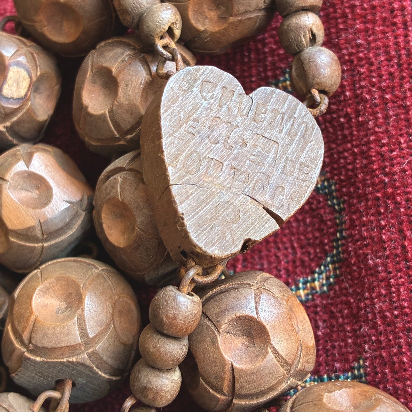 Souvenir de Notre-Dame de Lourdes Rosary