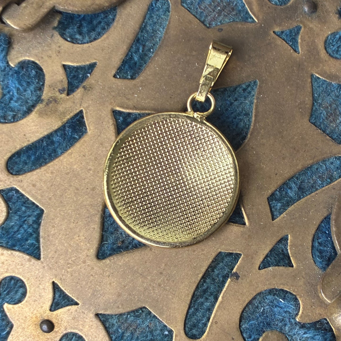 Toledo Damascene Pendant Virgin Mary